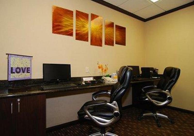 Comfort Inn & Suites Oklahoma City South I-35 Buitenkant foto